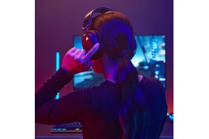 corsair headset HS80 RGB