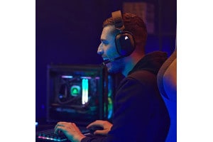 corsair headset HS80 RGB