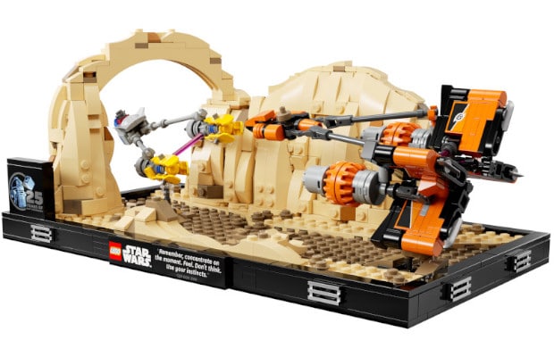 LEGO® Star Wars Mos Espa Podrace™ Diorama (75380)