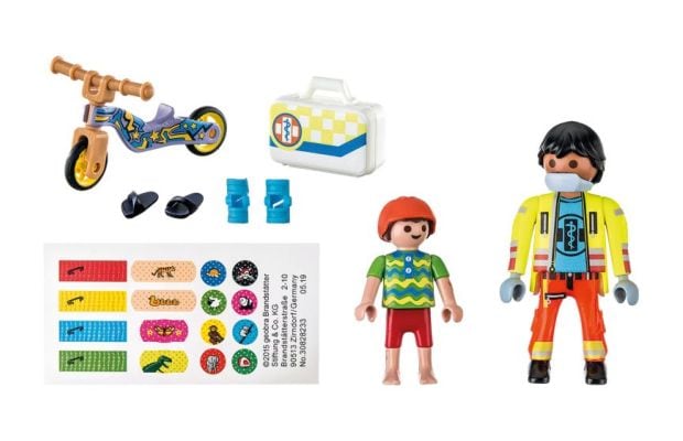 PLAYMOBIL® City Life Διασώστης Και Παιδάκι (71245)