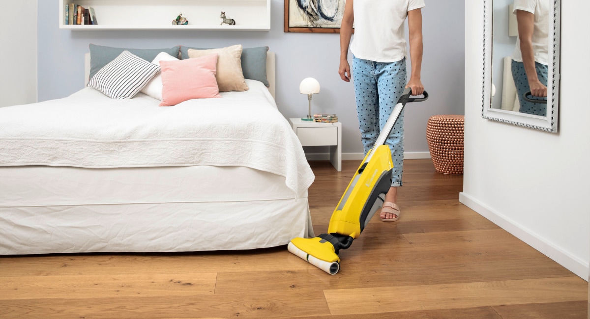 Μηχανή Καθαρισμού Σκληρών Δαπέδων KARCHER FC 5 10556010 25.2 V Κίτρινο



