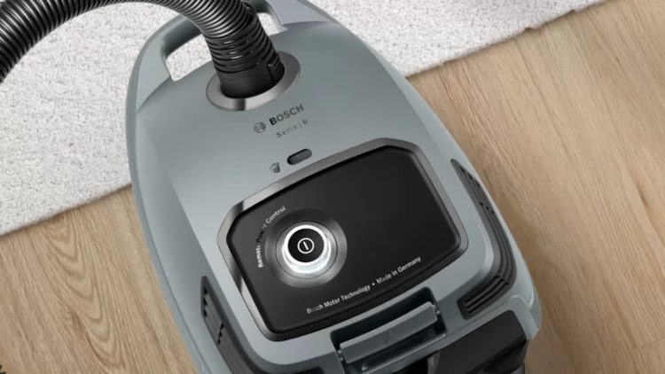 Ηλεκτρική Σκούπα BOSCH BGL6PET1 700 W με Σακούλα 4 lt Κόκκινο Ηλεκτρική Σκούπα BOSCH BGL6PET1 700 W με Σακούλα 4 lt Κόκκινο