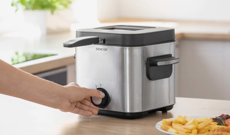 Φριτέζα Λαδιού SENCOR SFR 6200SS με Αποσπώμενο Κάδο 900 W 1.5 L Inox Φριτέζα Λαδιού SENCOR SFR 6200SS με Αποσπώμενο Κάδο 900 W 1.5 L Inox