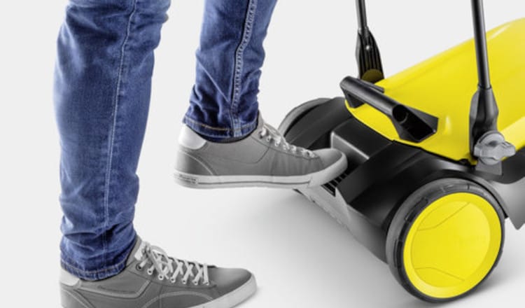 Χειροκίνητο Σάρωθρο KARCHER S 4 Twin με Κάδο 20 Lt Κίτρινο











