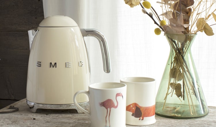 Βραστήρας SMEG KLF03PKEU 1.7 lt 3000 W Ροζ Βραστήρας SMEG KLF03PKEU 1.7 lt 3000 W Ροζ