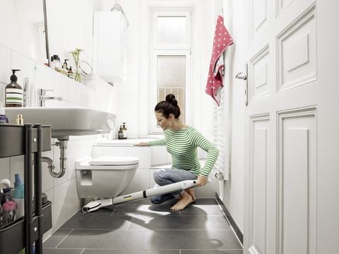 Σχεδιασμός προϊόντος σε λεπτή γραμμή και κεφαλή δαπέδου με περιστρεφόμενη άρθρωση