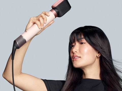 Το πιο ελαφρύ multi-styler Airwrap™ της Dyson