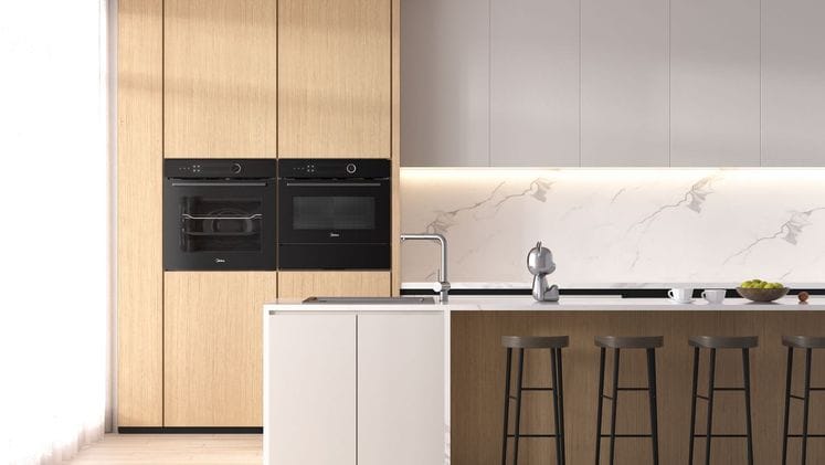 Midea MBO7NP30E4-BK: Απογείωσε την εμπειρία μαγειρέματος στην κουζίνα σου.