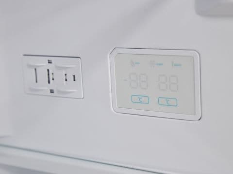 Έξυπνος έλεγχος με εσωτερική οθόνη