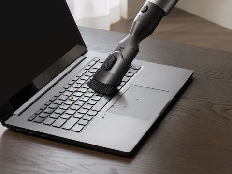 Καθαρισμός επιφανειών τραπεζιού