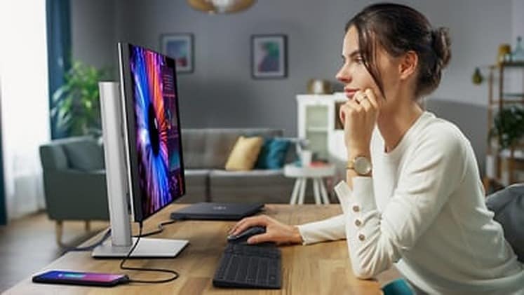 Συνδεσιμότητα Thunderbolt 4 για μεταφορά δεδομένων και ισχύος