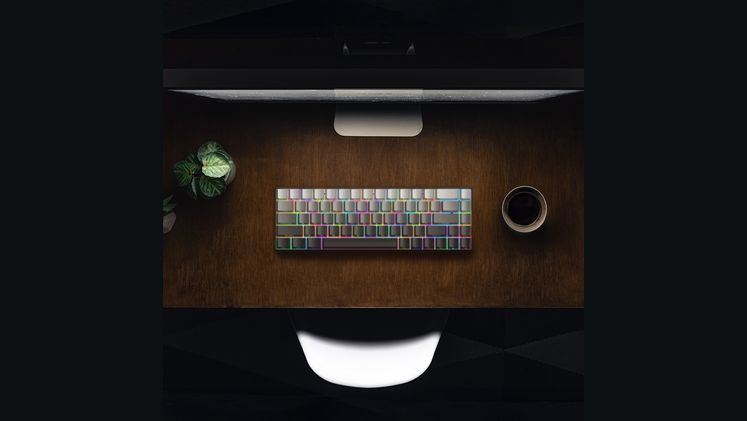Hot-swap Red διακόπτες και RGB φωτισμός για πλήρη παραμετροποίηση