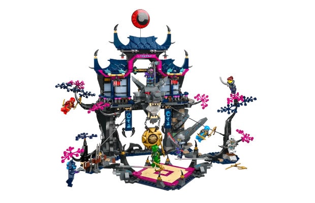 LEGO® Ninjago Wolf Mask Shadow Dojo (71813)