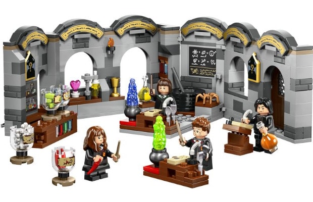 LEGO® Harry Potter Hogwarts™ Castle: Potions Class (76431)