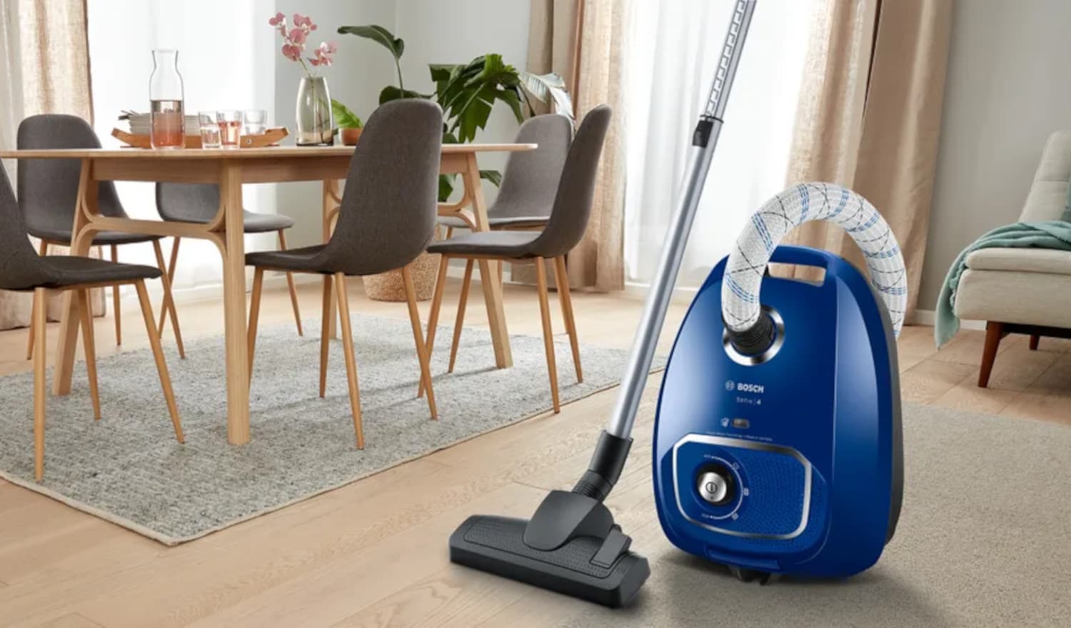 Ηλεκτρική Σκούπα BOSCH BGLS4WH3H με Σακούλα 4 L Μπλέ