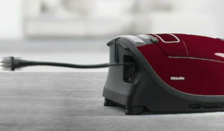 Ηλεκτρική Σκούπα MIELE SGDF3 Complete C3 Active 890W με Σακούλα 4.5lt Κόκκινο Ηλεκτρική Σκούπα MIELE SGDF3 Complete C3 Active 890W με Σακούλα 4.5lt Κόκκινο